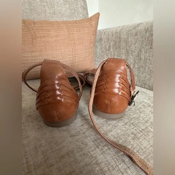 Seychelles Bits N’ Pieces Woven Flats in Honey sz 10 - Picture 6 of 9